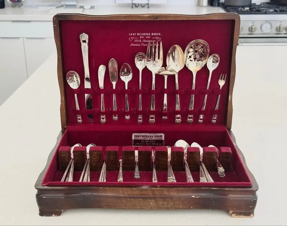Vintage 1847 Rogers Bros 